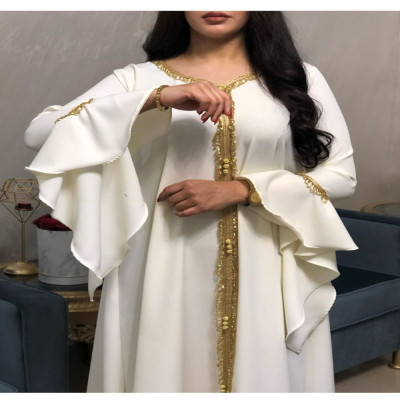 فستان إسلامي متواضع