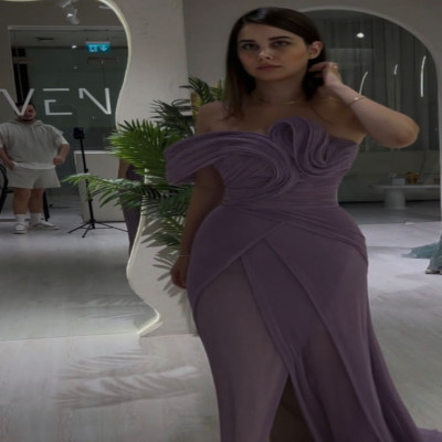 فستان سهرة نسائي استثنائي بتصميم عصري مميز ومكلف