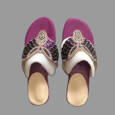 شبشب ماسي مميز بتصميم عصري للنساء