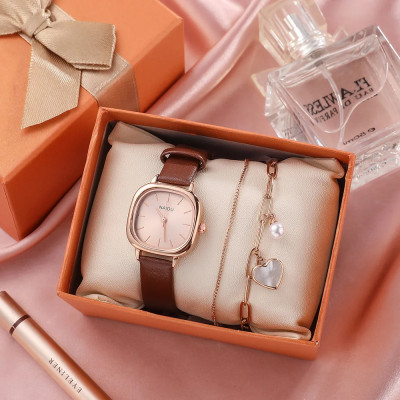 طقم كوارتز قطعتين ساعة على الطراز الكوري وسوار