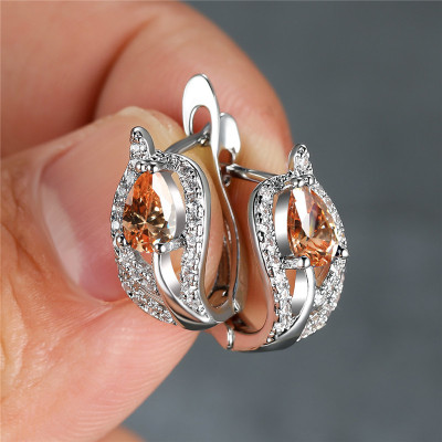 أقراط نسائية أنيقة وفاخرة مرصعة بالزركون بتصميم ال...