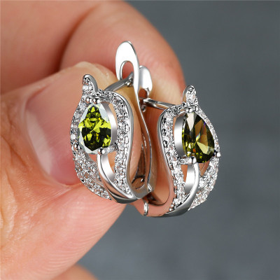 أقراط نسائية أنيقة وفاخرة مرصعة بالزركون بتصميم ال...