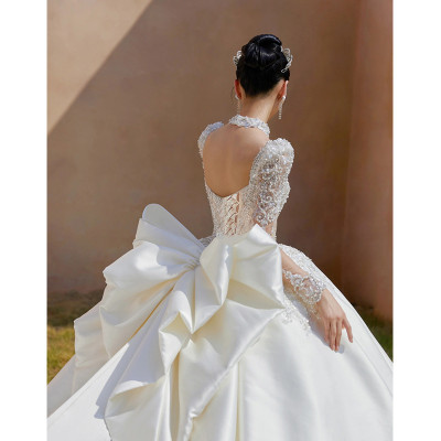 فستان عروس فاخر جديد 2023 لؤلؤي ساتان بدون ظهر مع...