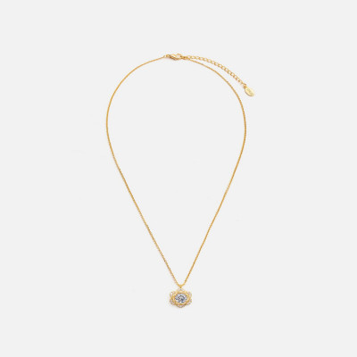 سلسال نسائي بلون ذهبي بتصميم مميز