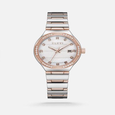 ساعة نسائية بلون فضي ونحاسي