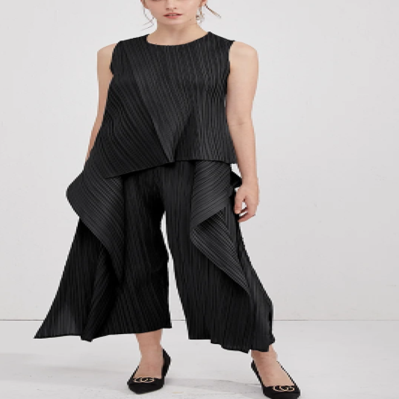 مياكي (مناسب للجميع المقاسات) طقم نسائي مطوي بتصمي...