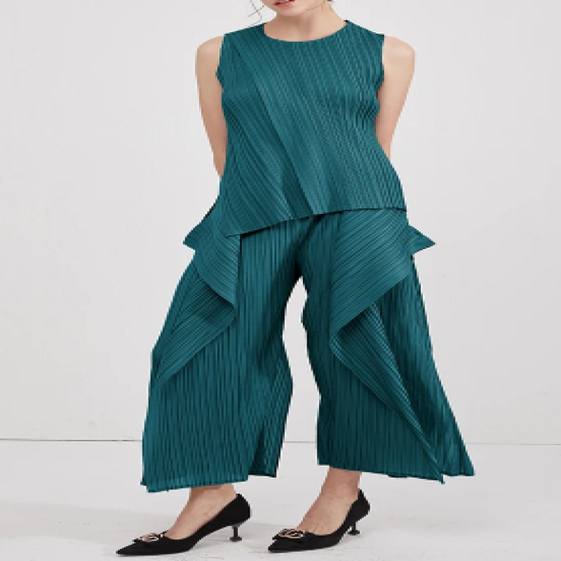 مياكي (مناسب للجميع المقاسات) طقم نسائي مطوي بتصمي...