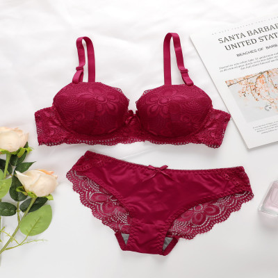 المرأة مثير الملابس الداخلية المطرزة الزهور مع الأ...