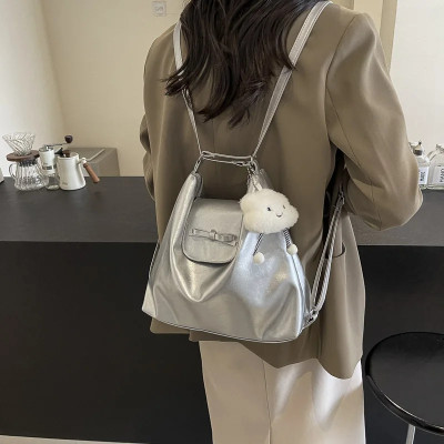 حقيبة نسائية مميزة ومتعددة الاستخدامات بتصميم لطيف...