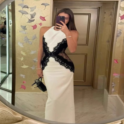 فستان نسائي