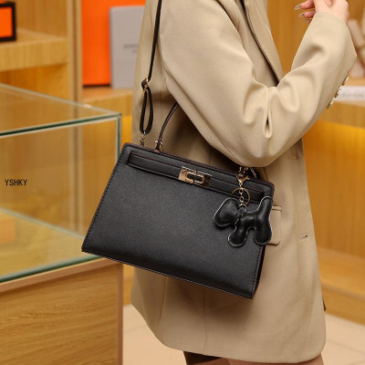 شنطة نسائية فخمة