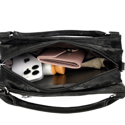 شنطة كتف جلد ناعم