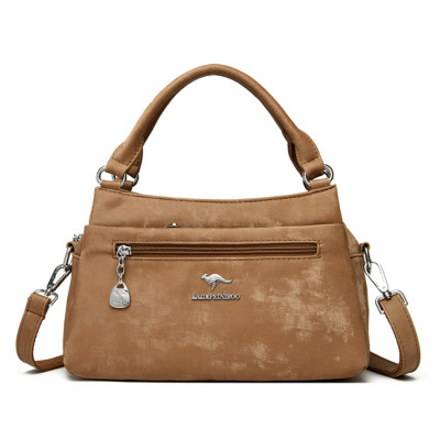 شنطة كتف جلد ناعم