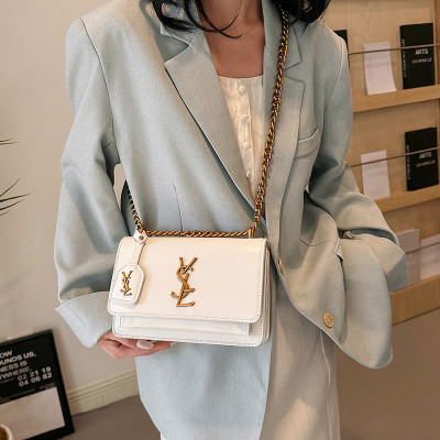 حقيبة يد نسائية فاخرة بسلسلة من جلد البولي يوريثان...