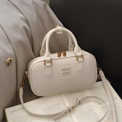 حقيبة يد مصممة راقية بلون سادة وسعة كبيرة للمتسوقي...