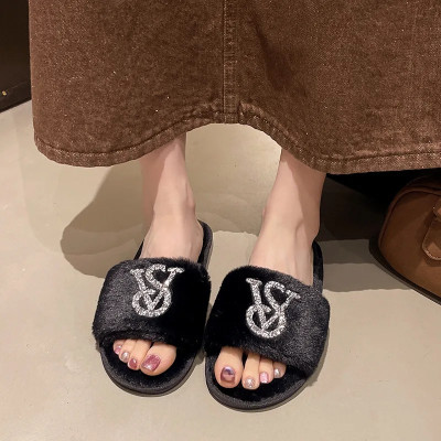 شباشب نسائية مسطحة القاع دافئة ماسية لامعة مقاس كب...