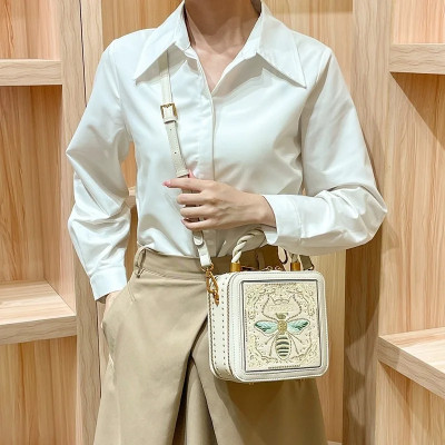 الراقية جلد طبيعي التطريز المرأة حقيبة كروسبودي جد...