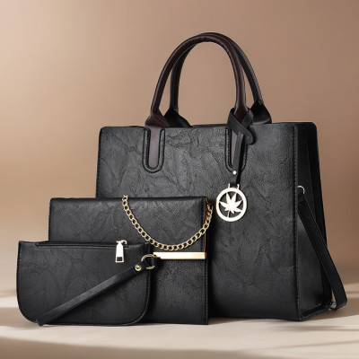 مجموعة من ثلاث قطع من الحقائب النسائية حقائب كتف ن...