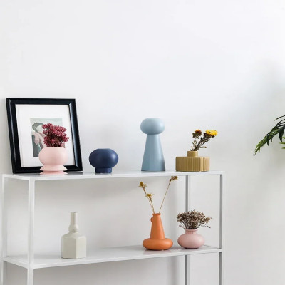 زهرية وردية من السيراميك الشمال ، زخرفية صغيرة ، غ...