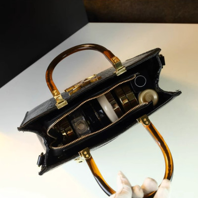 حقيبة يد راقية، حقيبة نسائية عصرية بطباعة تمساح بت...