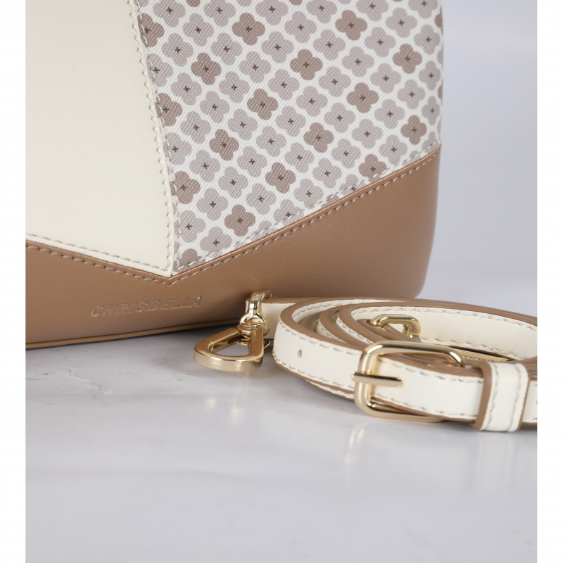 حقيبة يد نسائية بتصميم أنيق تحمل علي الكتف ذات سعة...