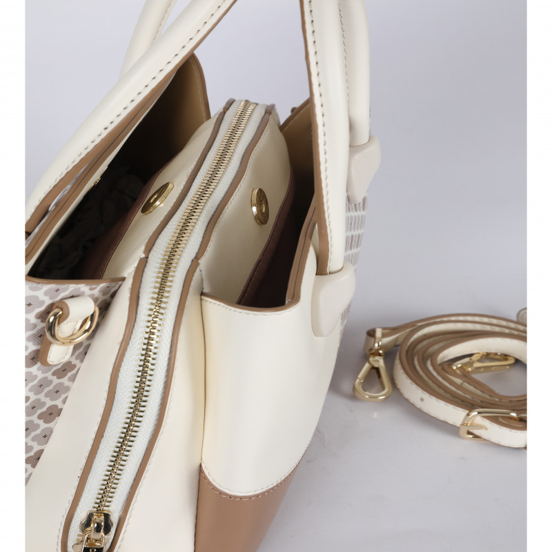 حقيبة يد نسائية بتصميم أنيق تحمل علي الكتف ذات سعة...