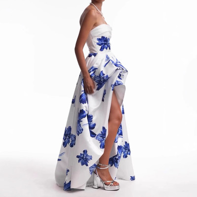 فستان نسائي طويل بتصميم أنيق ومميز