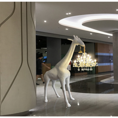 مصباح أرضي فني إبداعي حديث ، زخرفة نحت زرافة