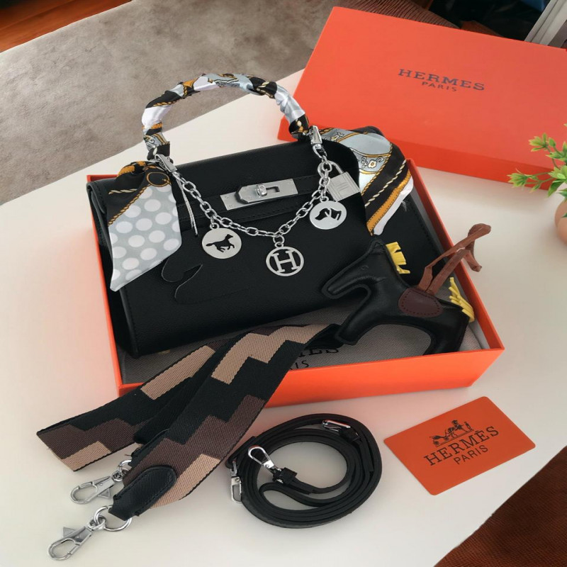 شنطة نسائية انيقة من ماركة هرمس Hermes