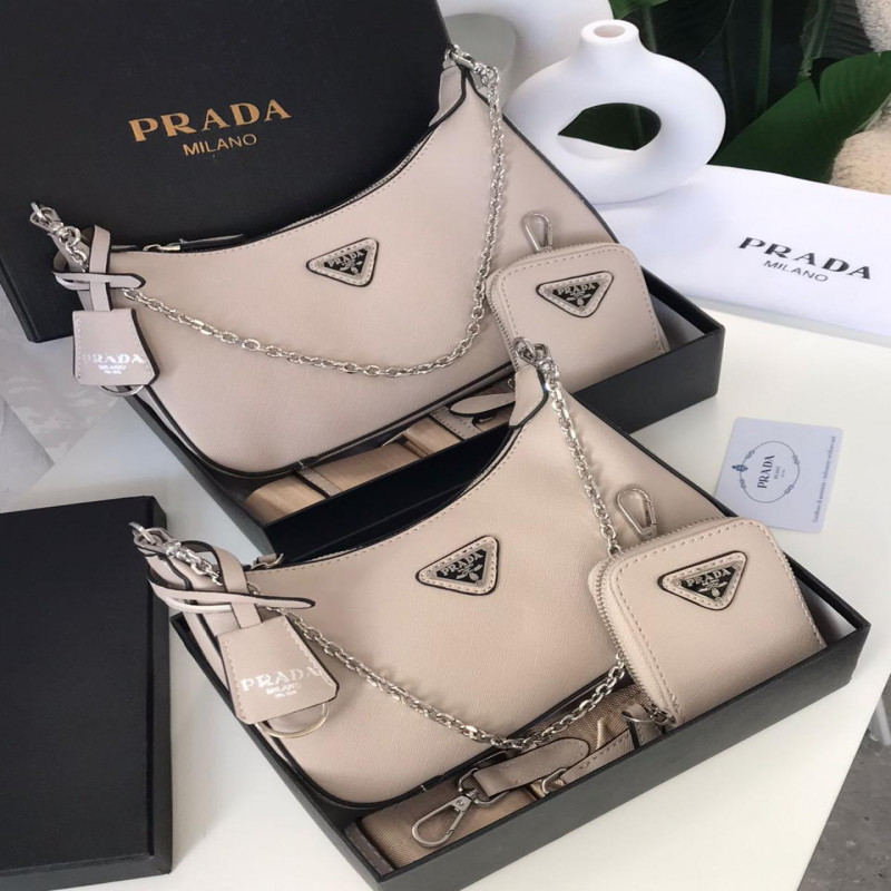 شنطة نسائية انيقة من ماركة برادا PRADA