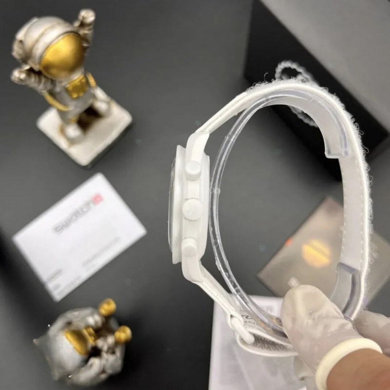 ساعة اوميغا سواتش - MISSION TO THE MOONPHASE