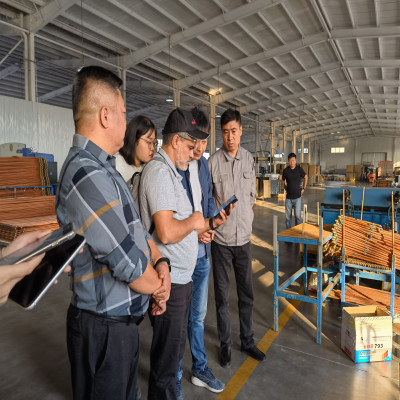 سخان مياه شمسي مدمج بدون ضغط مع خزان من الفولاذ ال...