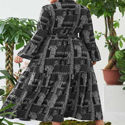 جلابية نسائية أنيقة بمقاسات كبيرة