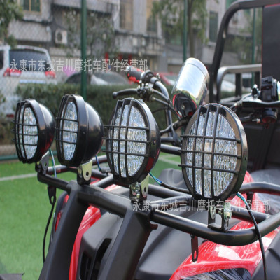 جرار زراعي على الطرق الوعرة ، عربة شاطئ كبيرة ، جم...