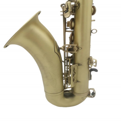 ساكسفون تينور عتيق مع حافظة ، نحاسي عتيق ، مسطح ب...