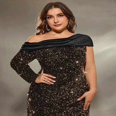 فستان طويل من Mgiacy غير متماثل بأكمام طويلة ومزين...