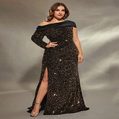 فستان طويل من Mgiacy غير متماثل بأكمام طويلة ومزين...