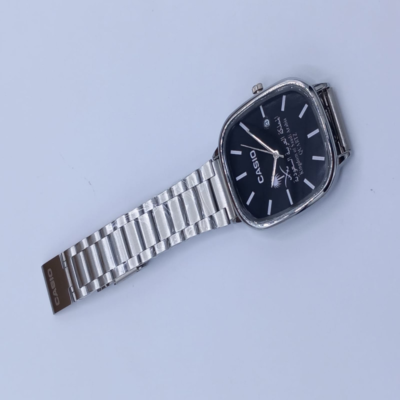 ساعة اليوم الوطني 940010