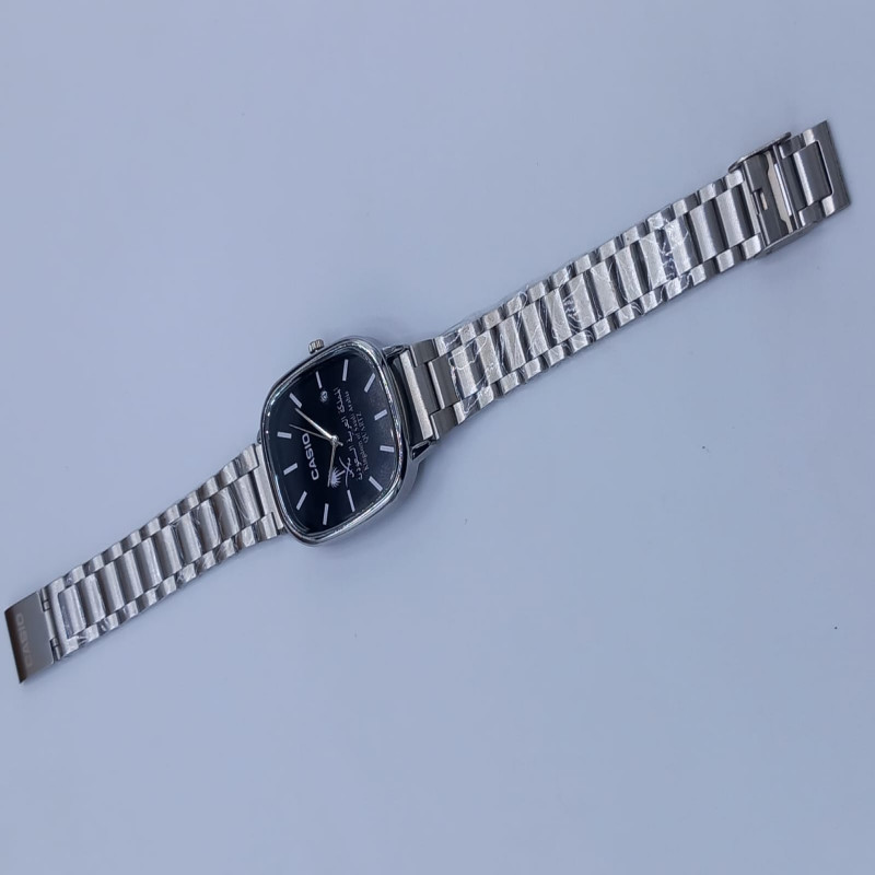 ساعة اليوم الوطني 940010