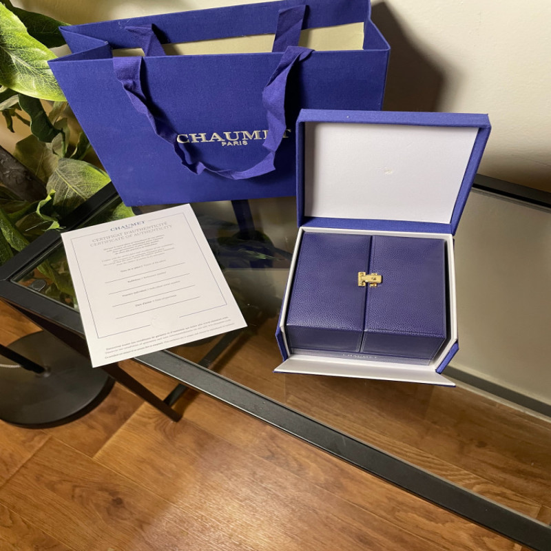 سلسال نسائي أنيق من ماركة شوميه CHAUMET