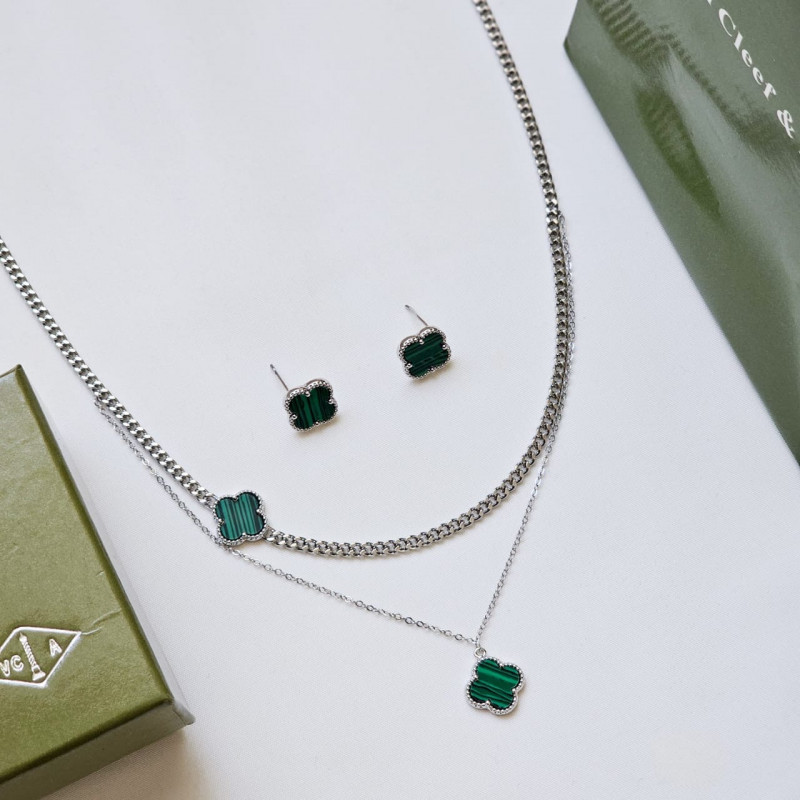 طقم سلسال وحلق من فان كليف Van Cleef