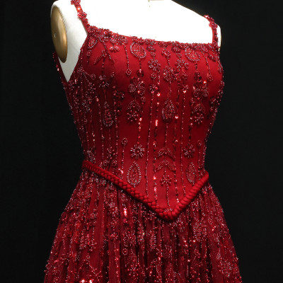 شارون سعيد فستان سهرة عربي فاخر مطرز باللون الأخضر...