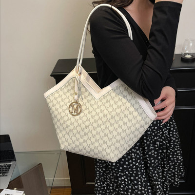 حقيبة كتف فاخرة خفيفة متقدمة طباعة حروف M حقيبة يد...