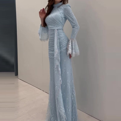 فستان نسائي