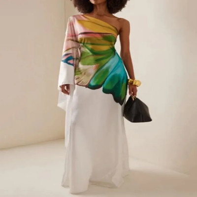 فساتين طويلة فضفاضة