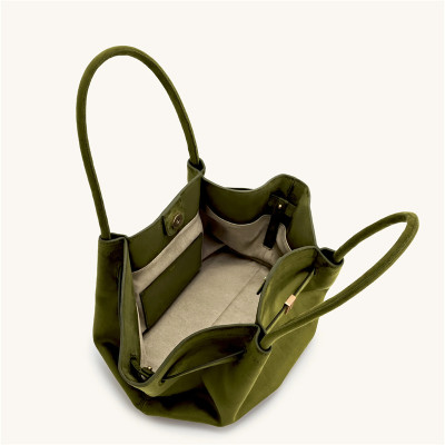 حقيبة كتف نسائية متوسطة الحجم من JW PEI مصنوعة من...