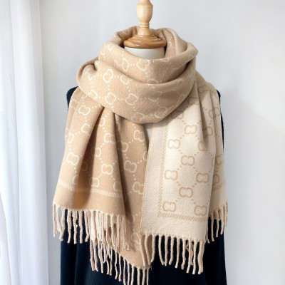 A scarf made of Kashmir that resembles women's, a long thick fringe of textured Kashmir, a color-checked shawl, warm in winter, ne...