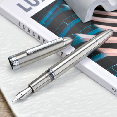 قلم حبر فخم