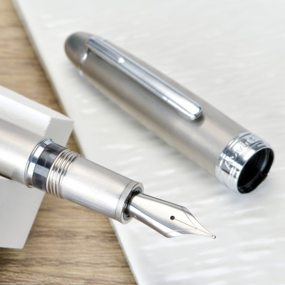 قلم حبر فخم