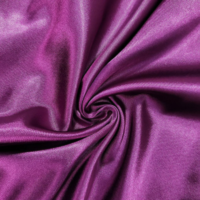 فستان نسائي بتصميم واسع و أنيق